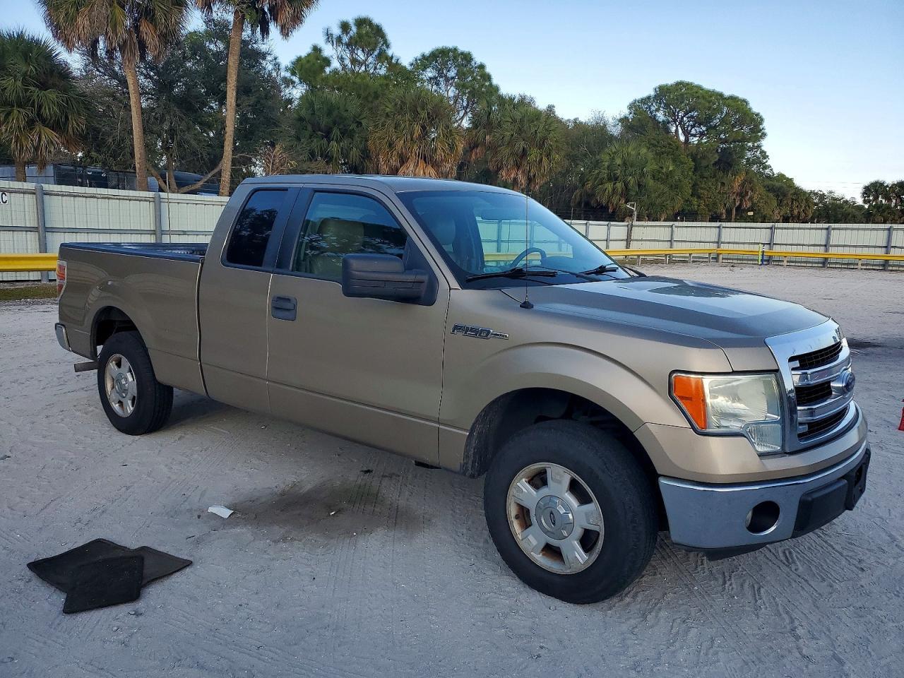 2013 FORD F-150