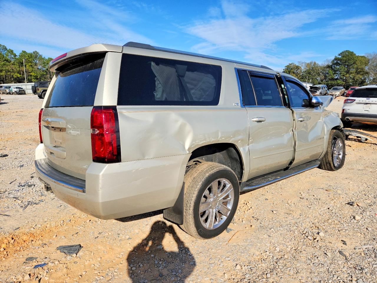2016 CHEVROLET Suburban