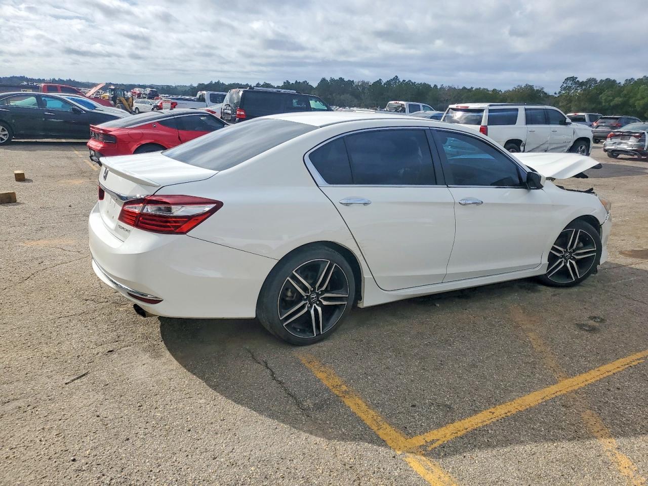 2017 HONDA ACCORD