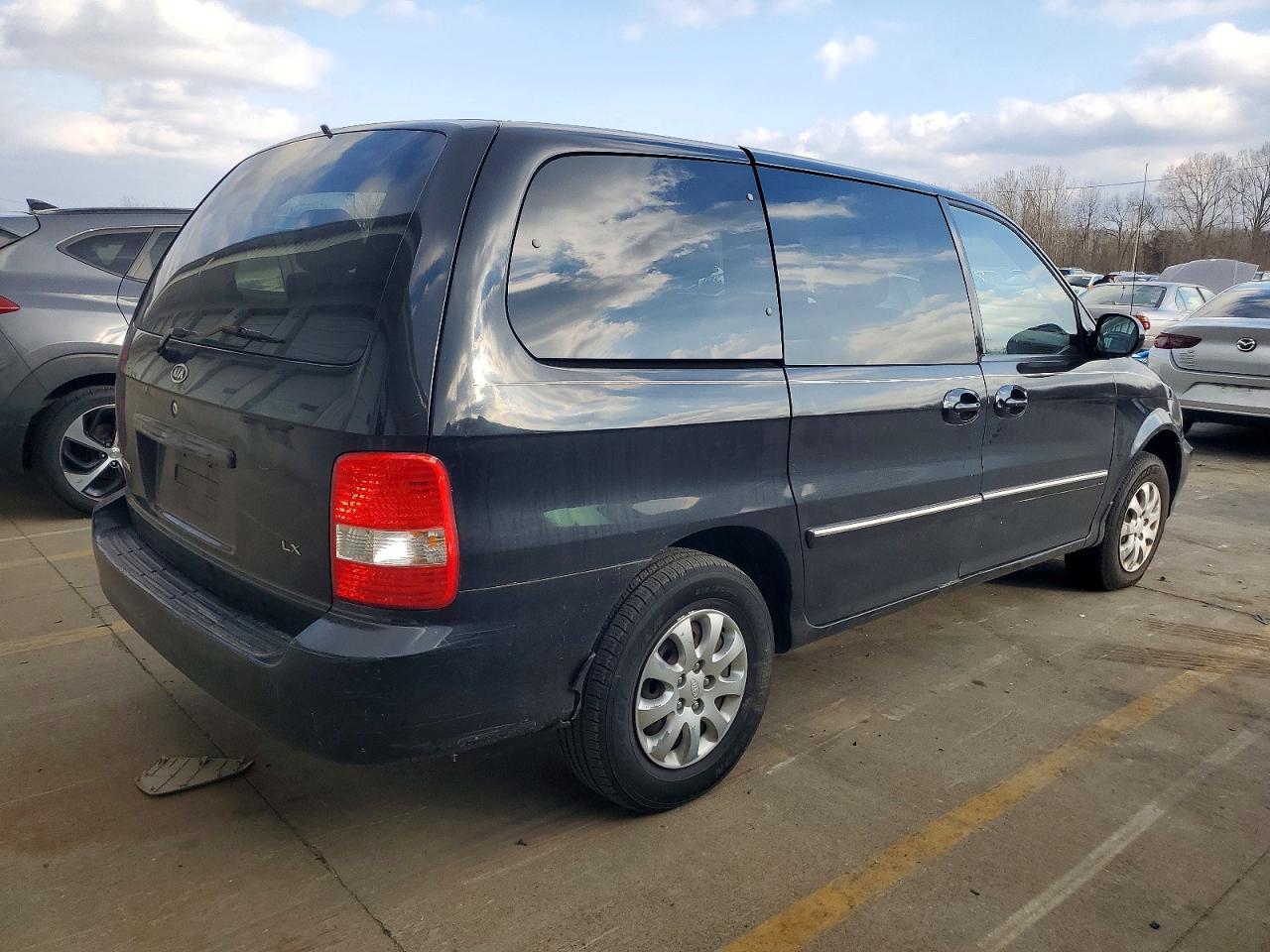 2004 KIA SEDONA