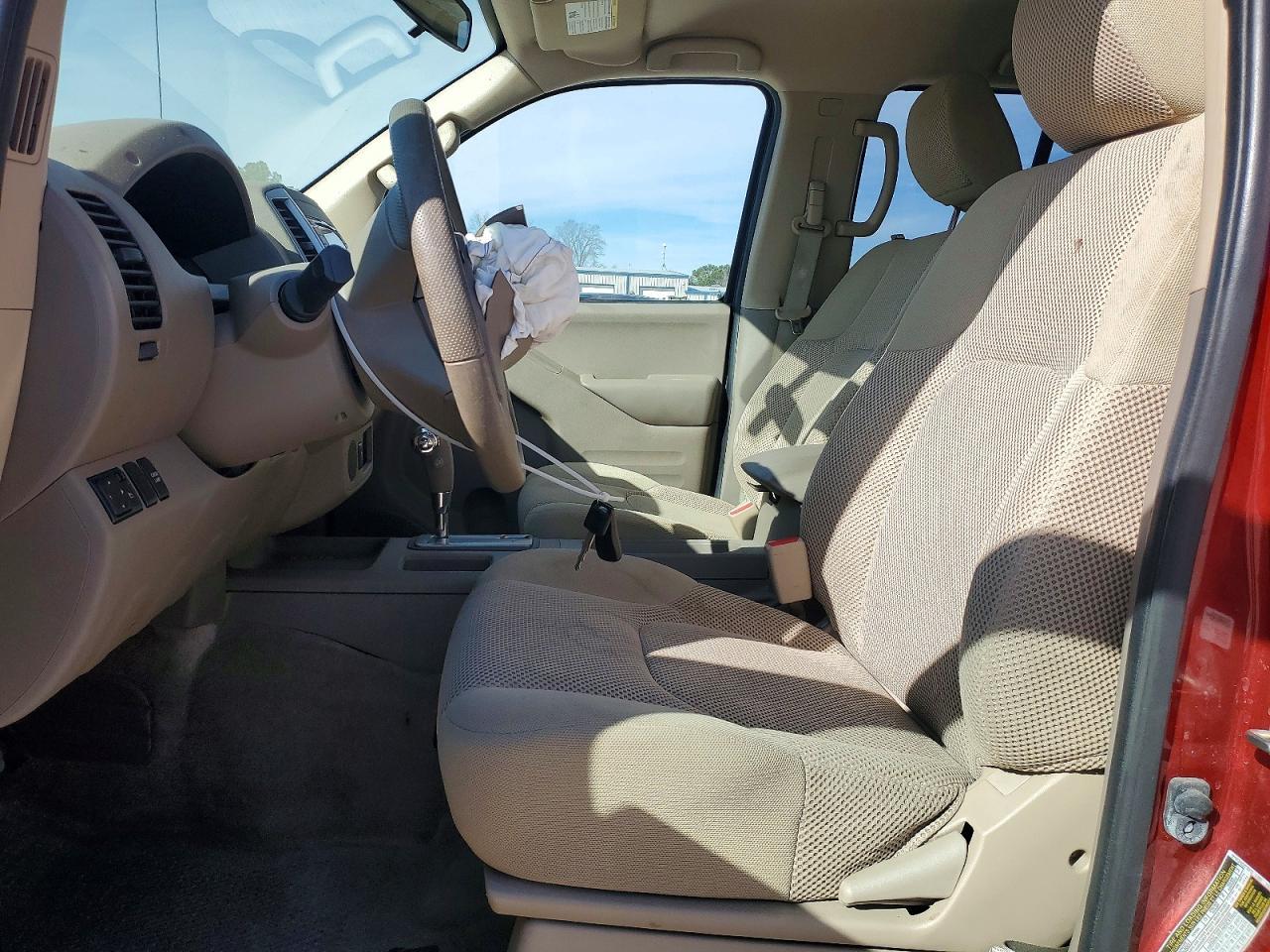 2016 NISSAN Frontier
