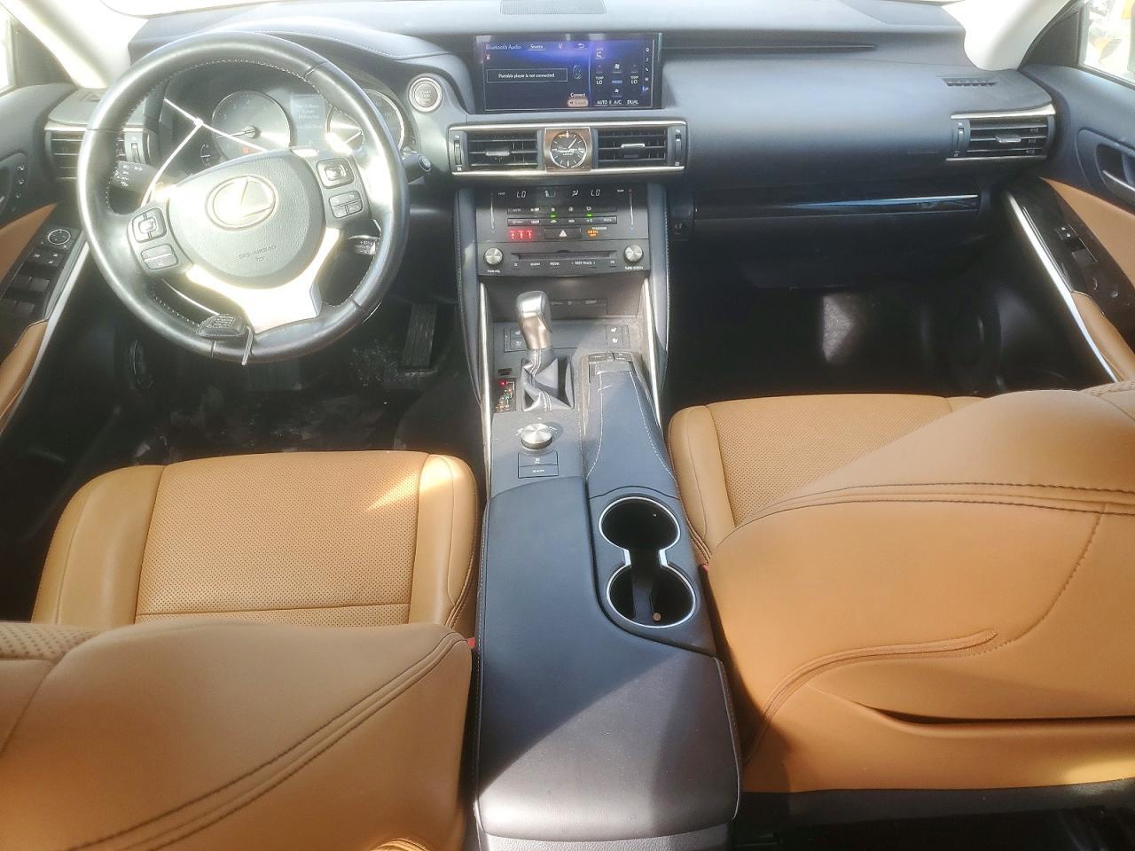 2018 LEXUS IS 300