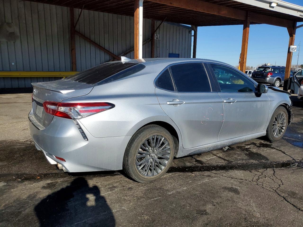 2019 TOYOTA CAMRY