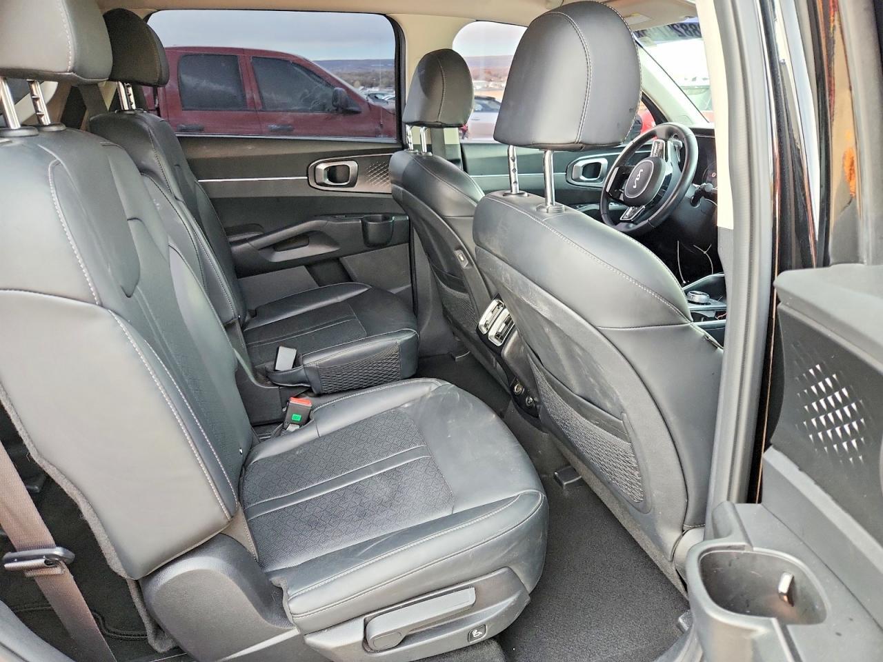 2023 KIA SORENTO