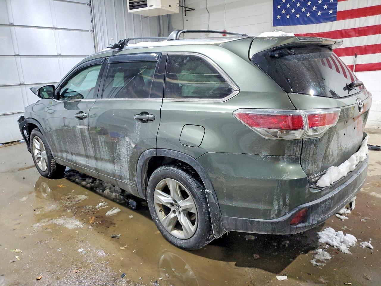 2016 TOYOTA HIGHLANDER