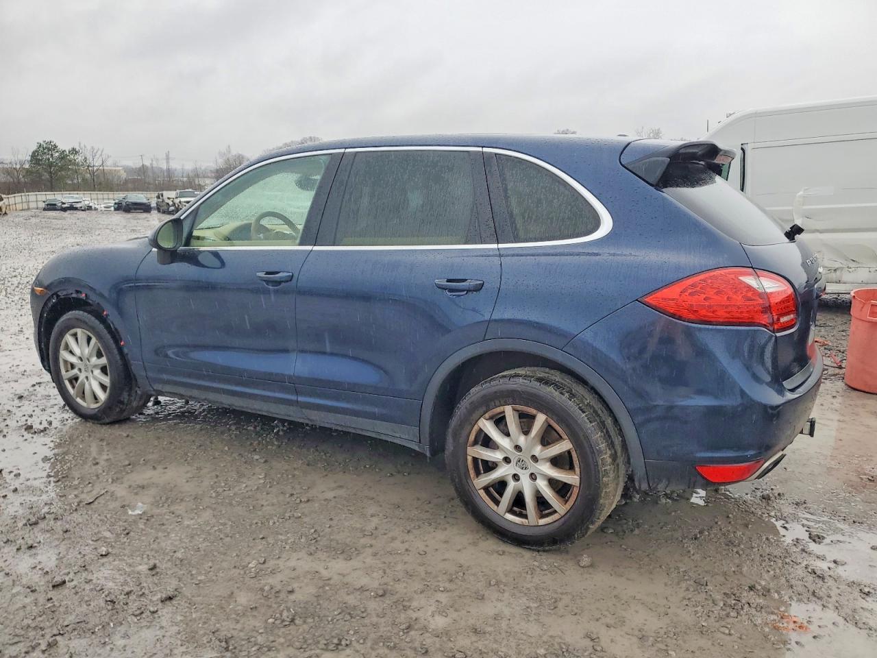 2012 PORSCHE CAYENNE