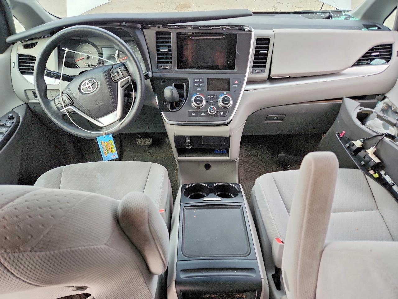 2016 TOYOTA SIENNA