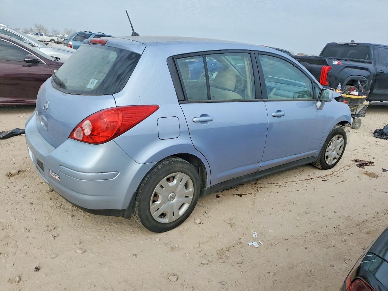 2010 NISSAN VERSA