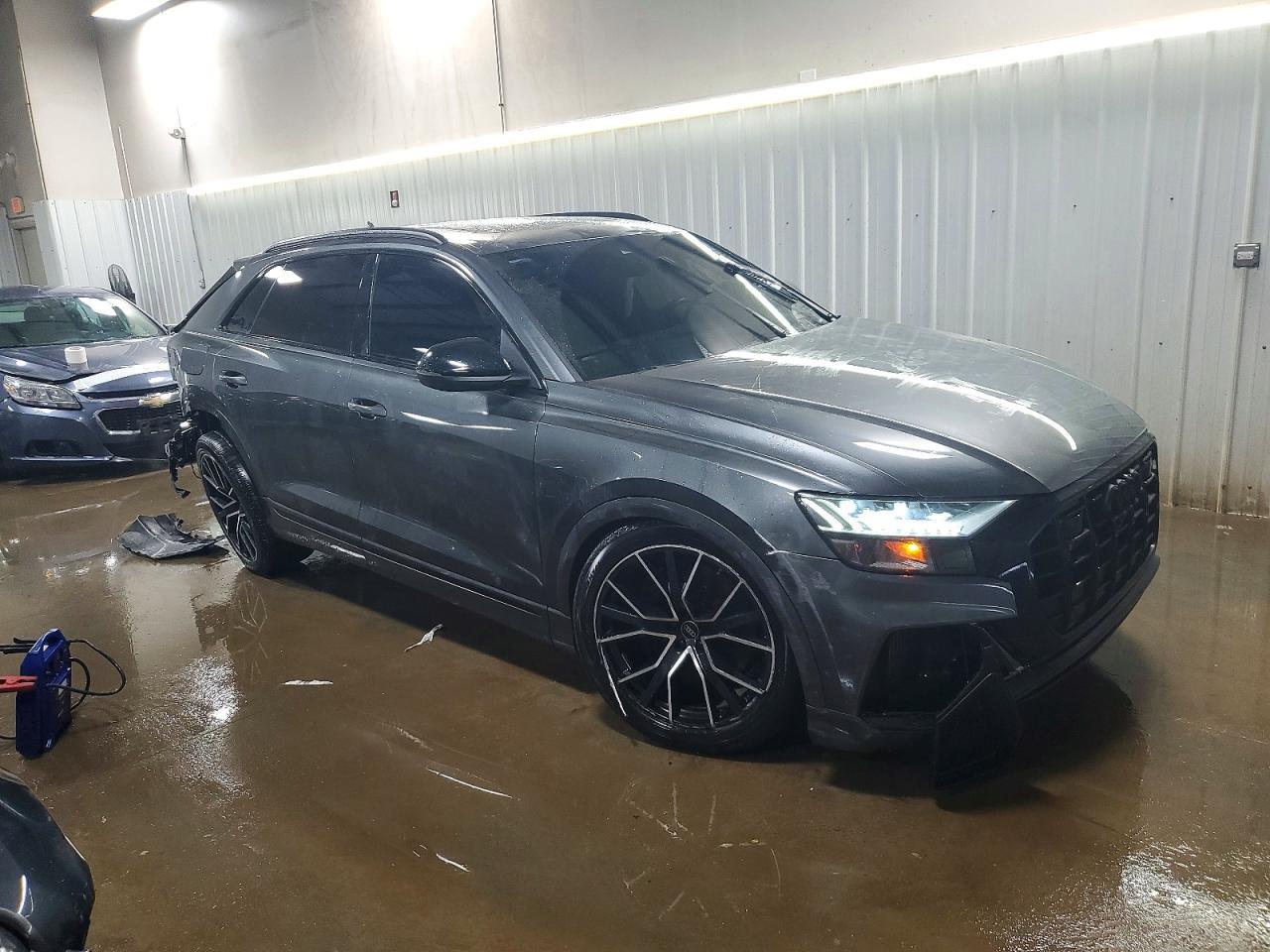 2023 AUDI SQ8