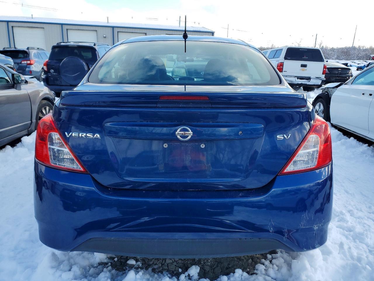 2018 NISSAN VERSA