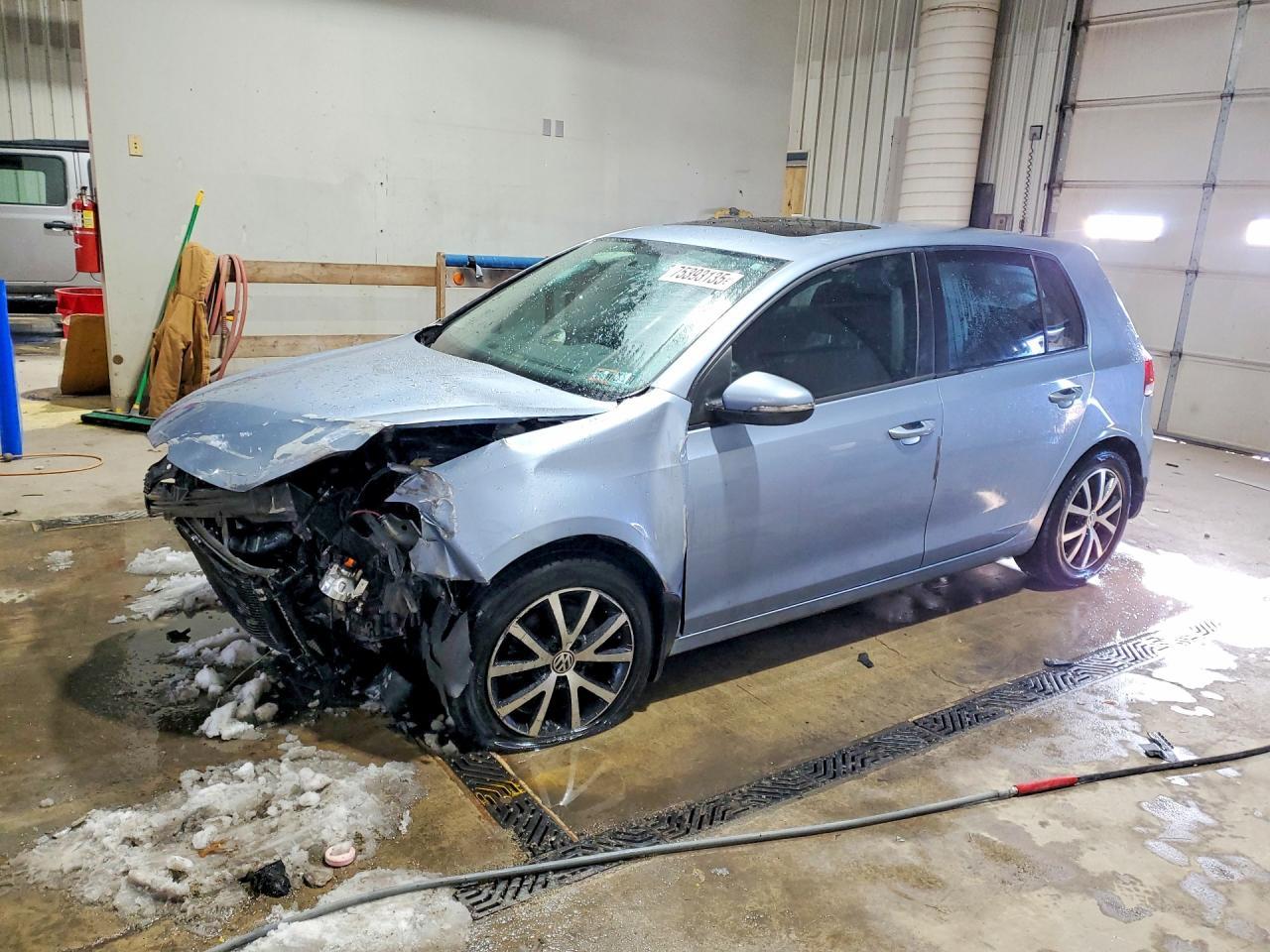 2010 VOLKSWAGEN GOLF