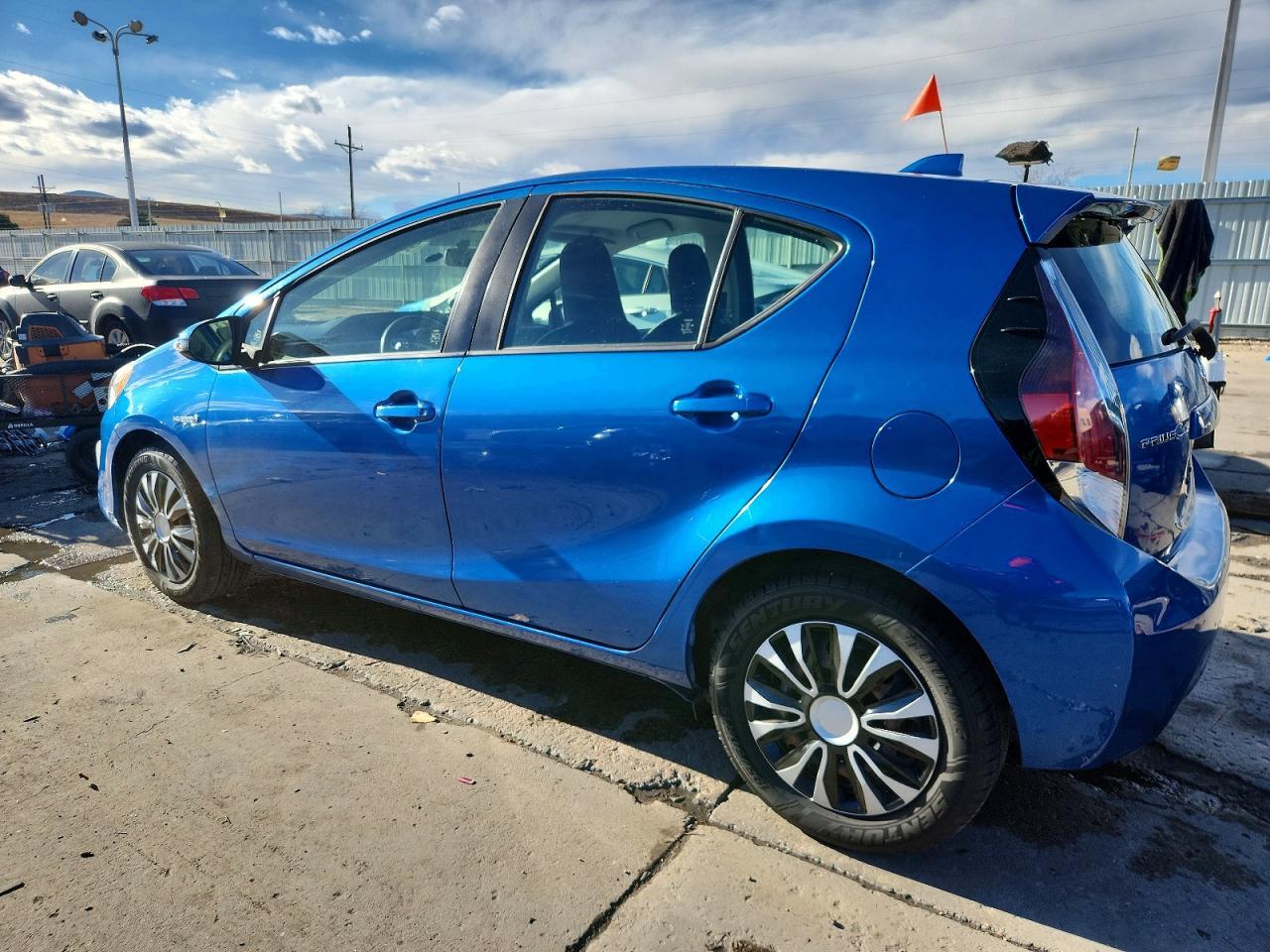 2015 TOYOTA Prius c
