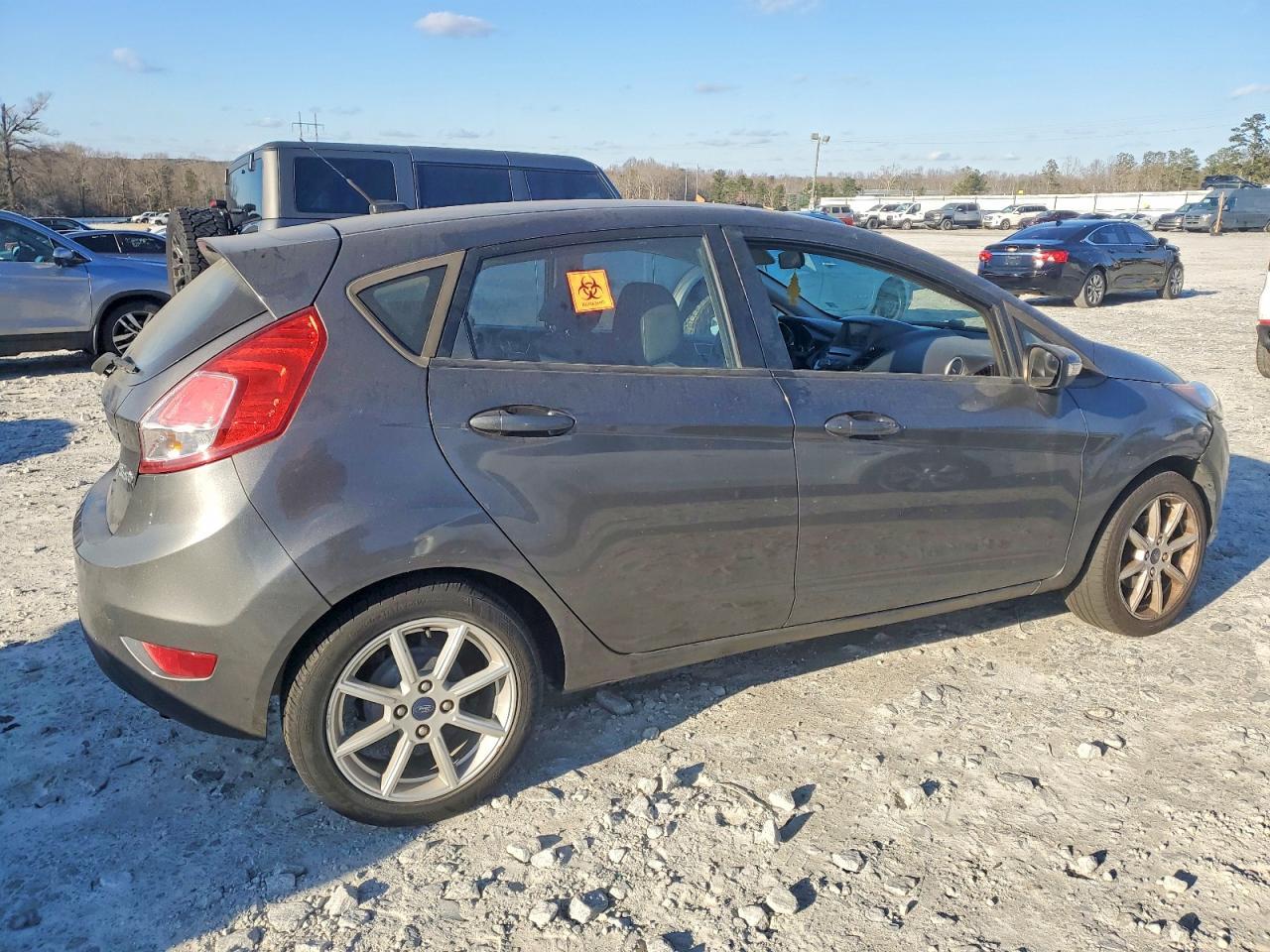 2015 FORD Fiesta