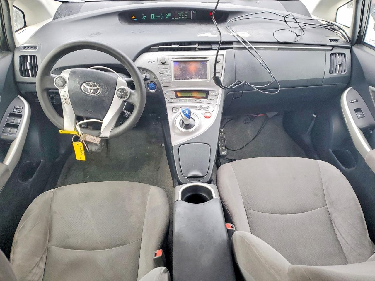 2014 TOYOTA PRIUS
