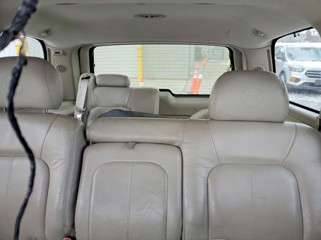 2002 CADILLAC ESCALADE