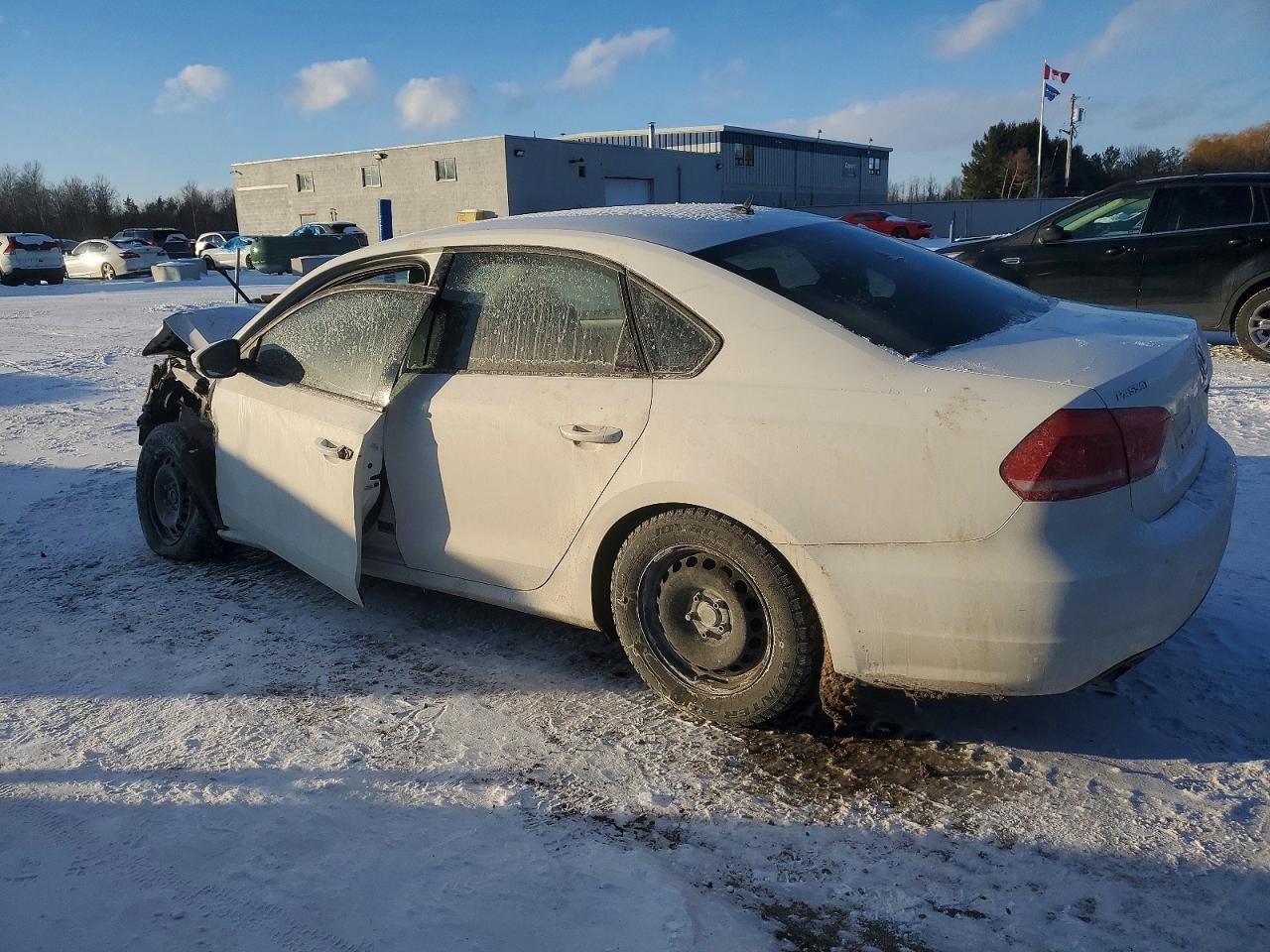 2012 VOLKSWAGEN Passat
