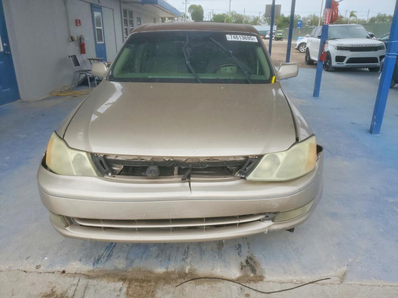 2004 TOYOTA Avalon