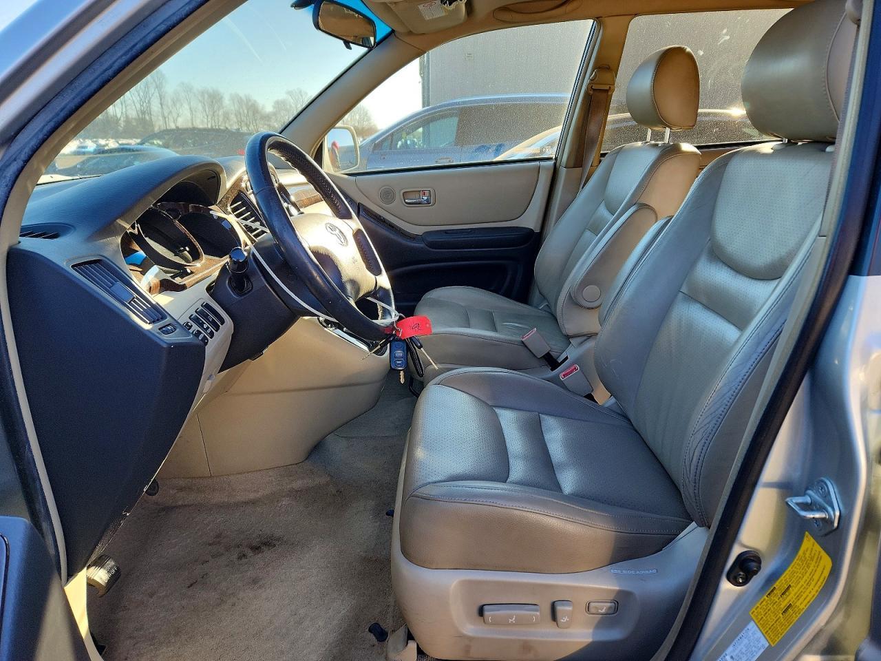 2001 TOYOTA HIGHLANDER