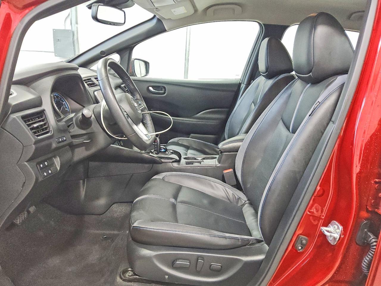 2020 NISSAN LEAF