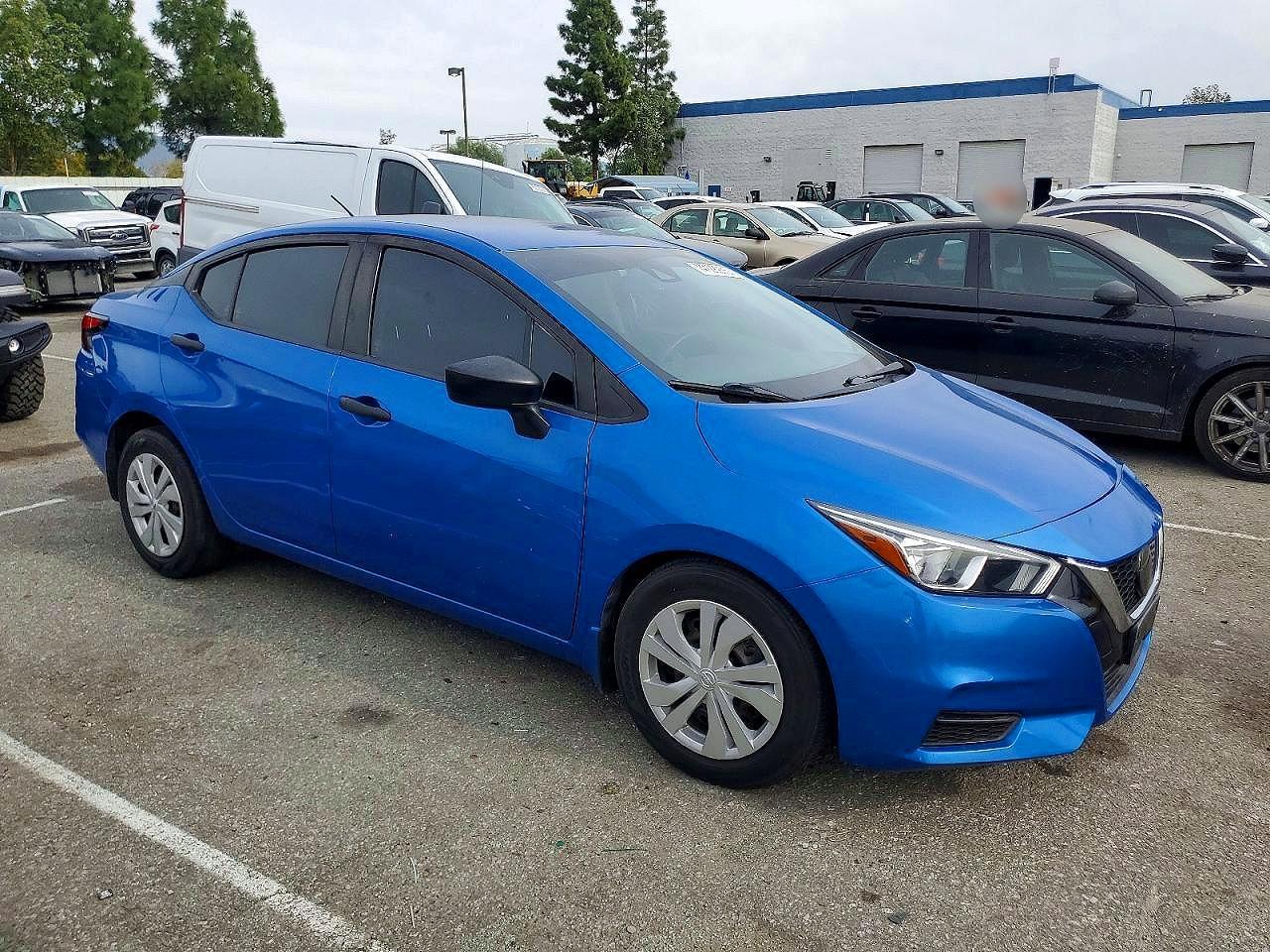 2020 NISSAN VERSA