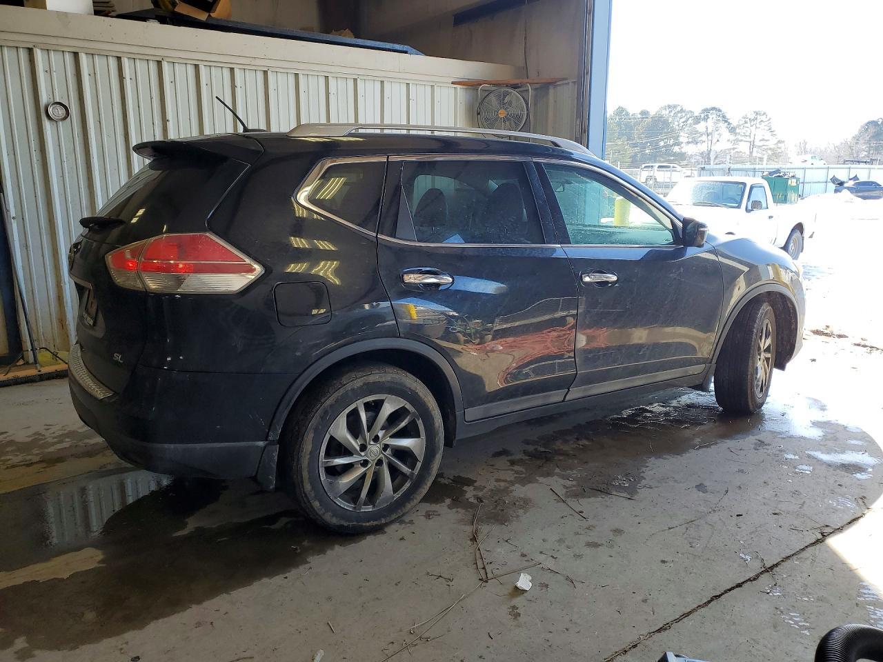 2015 NISSAN ROGUE