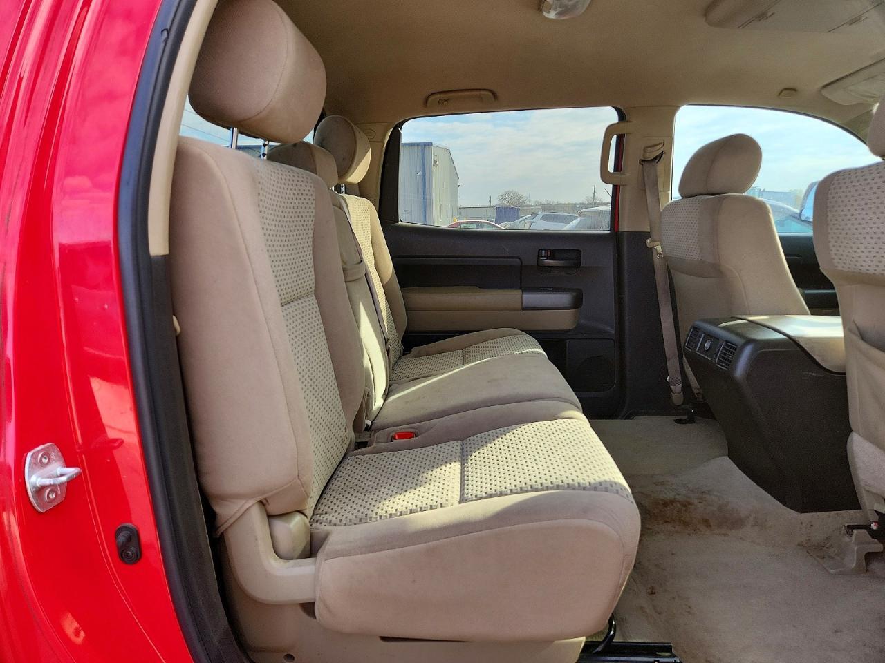 2011 TOYOTA TUNDRA
