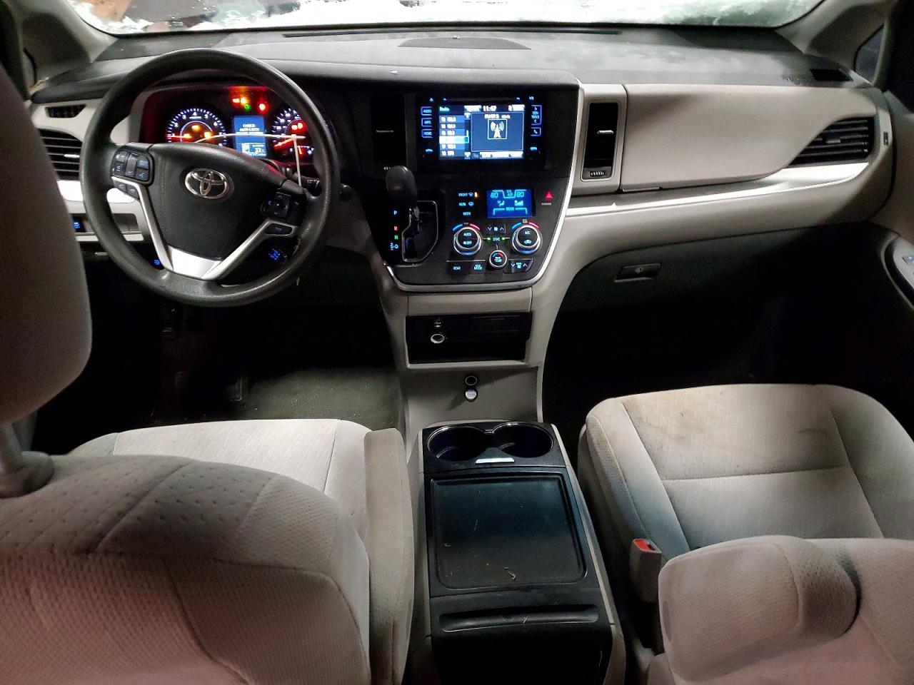 2015 TOYOTA SIENNA