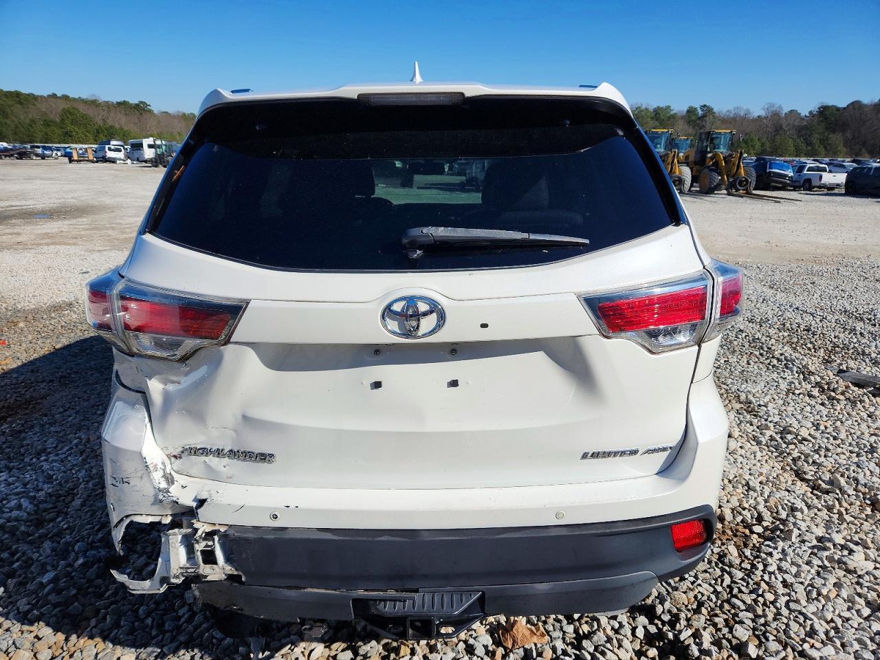 2016 TOYOTA HIGHLANDER
