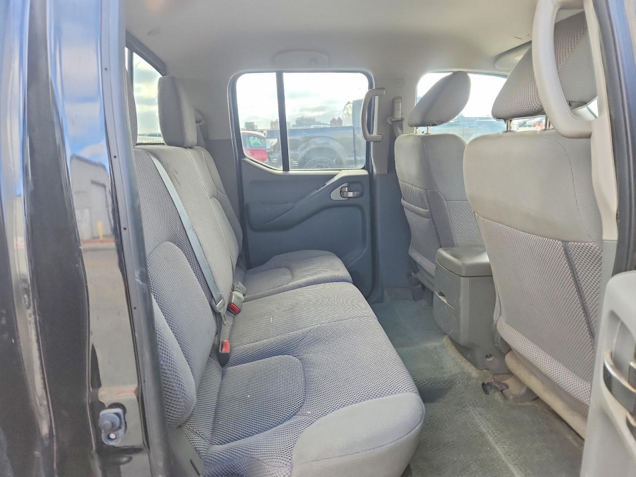 2017 NISSAN Frontier