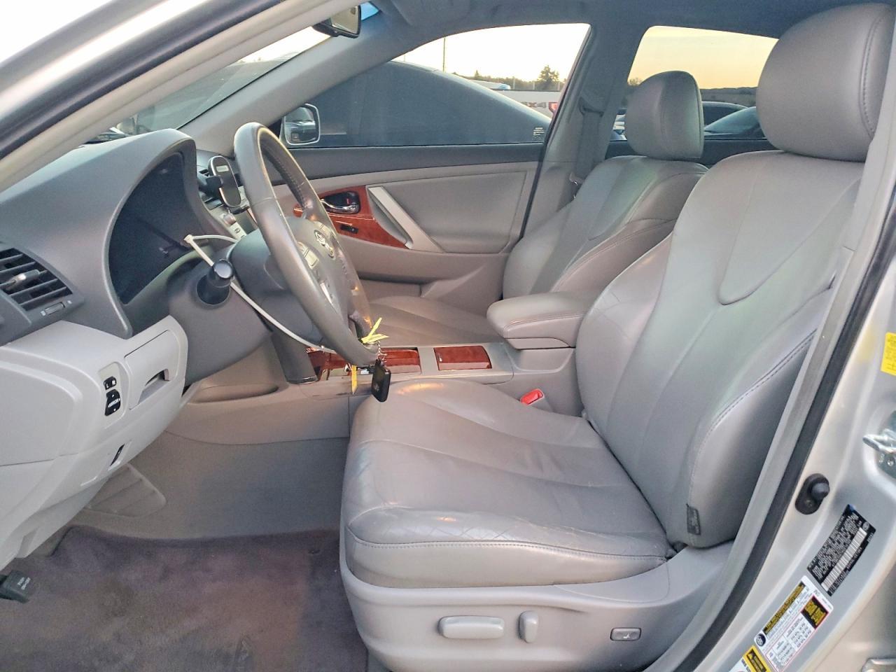 2011 TOYOTA CAMRY