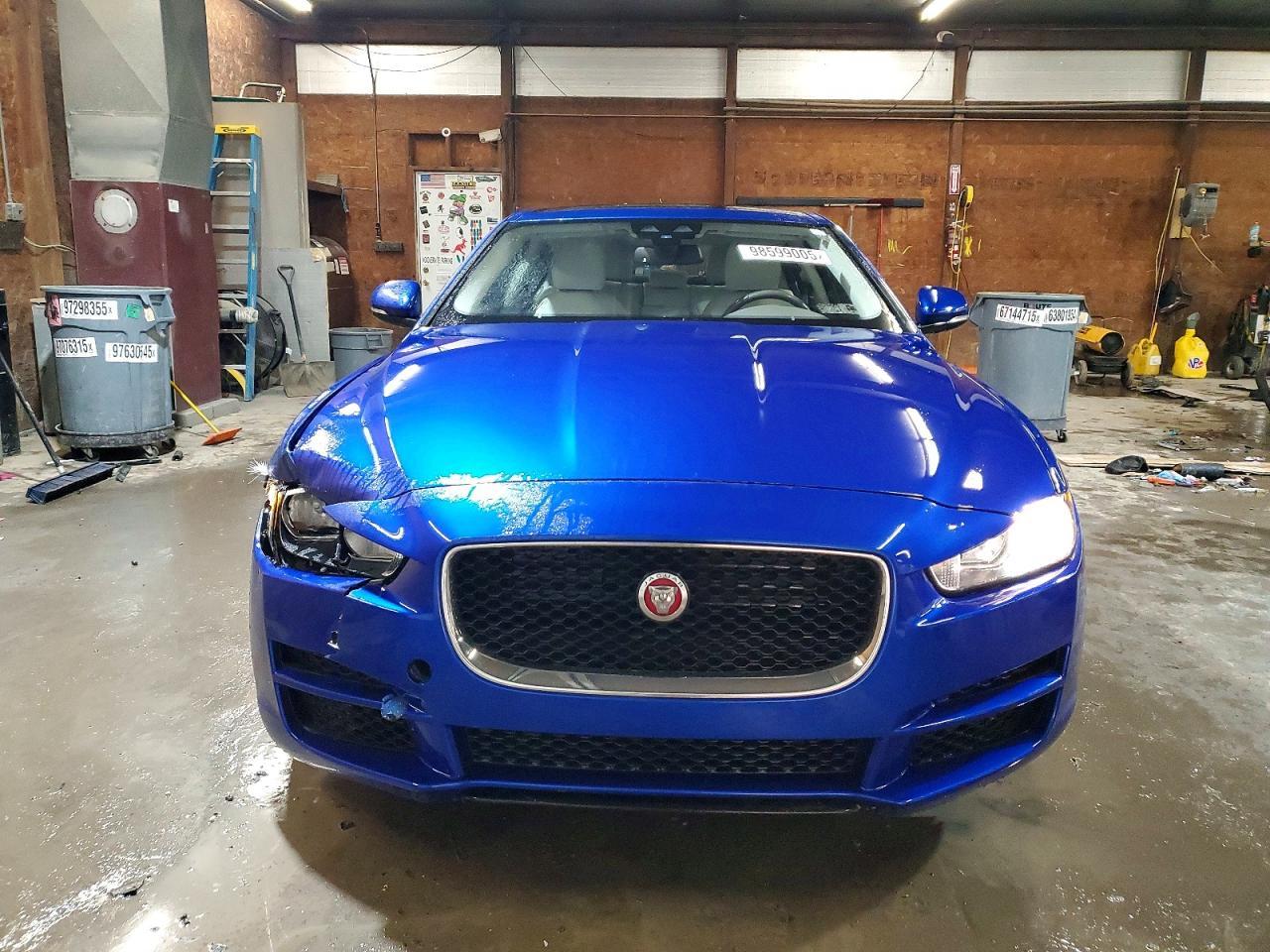 2017 JAGUAR XE