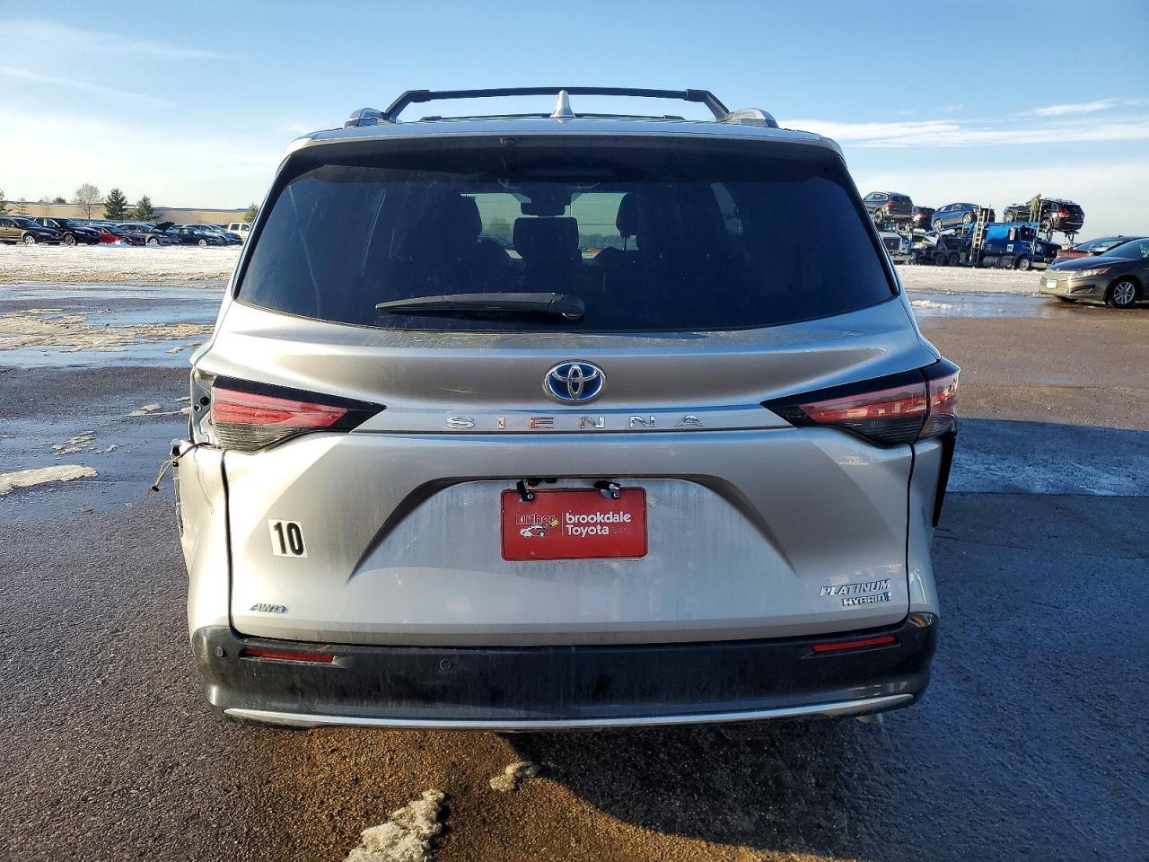 2023 TOYOTA SIENNA