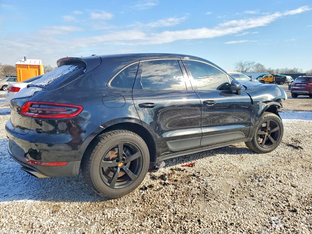 2018 PORSCHE Macan