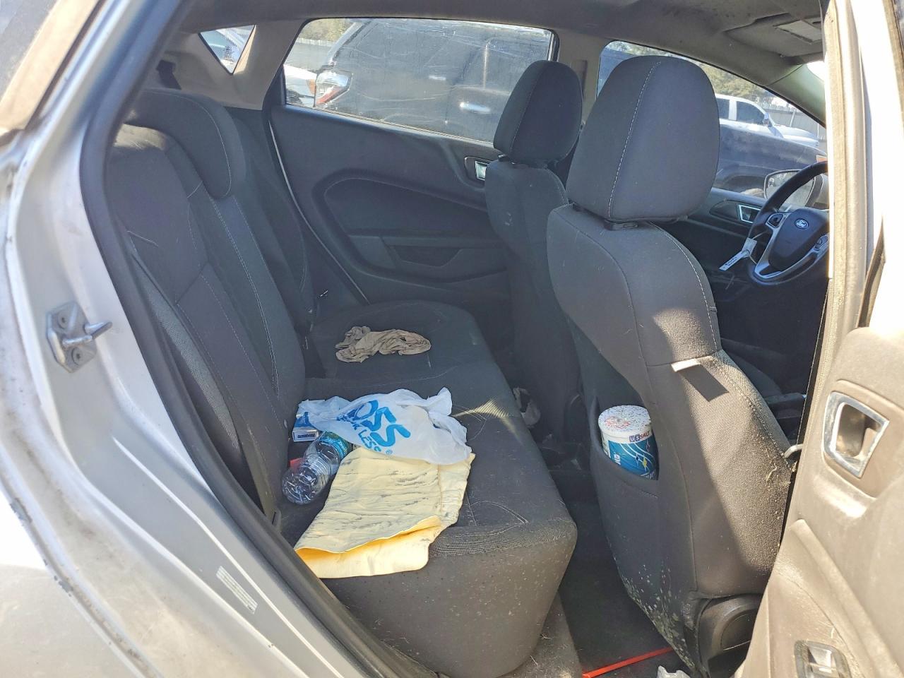 2014 FORD Fiesta