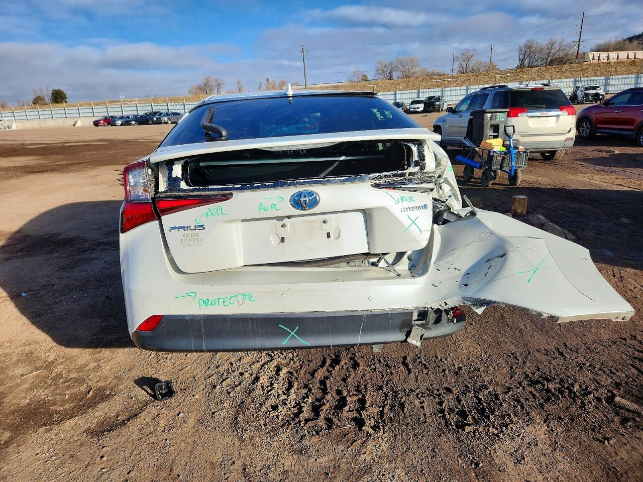 2019 TOYOTA PRIUS