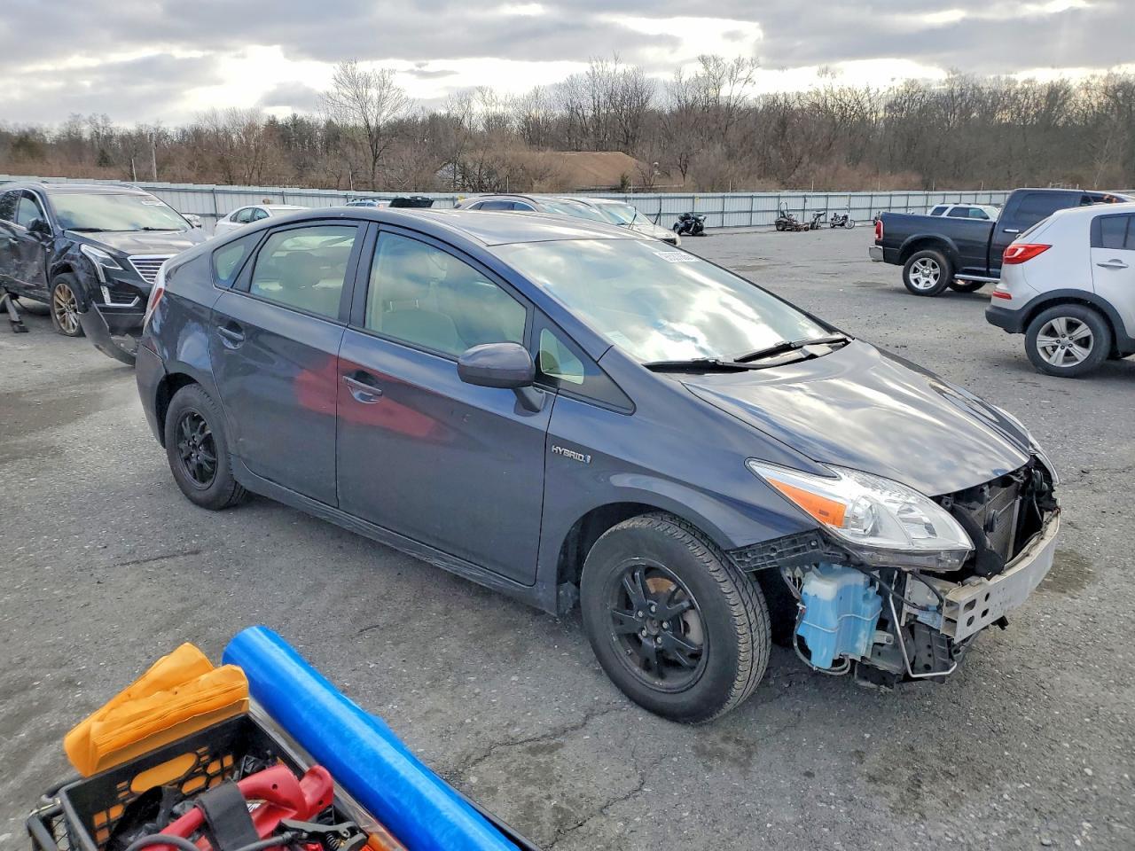 2013 TOYOTA PRIUS
