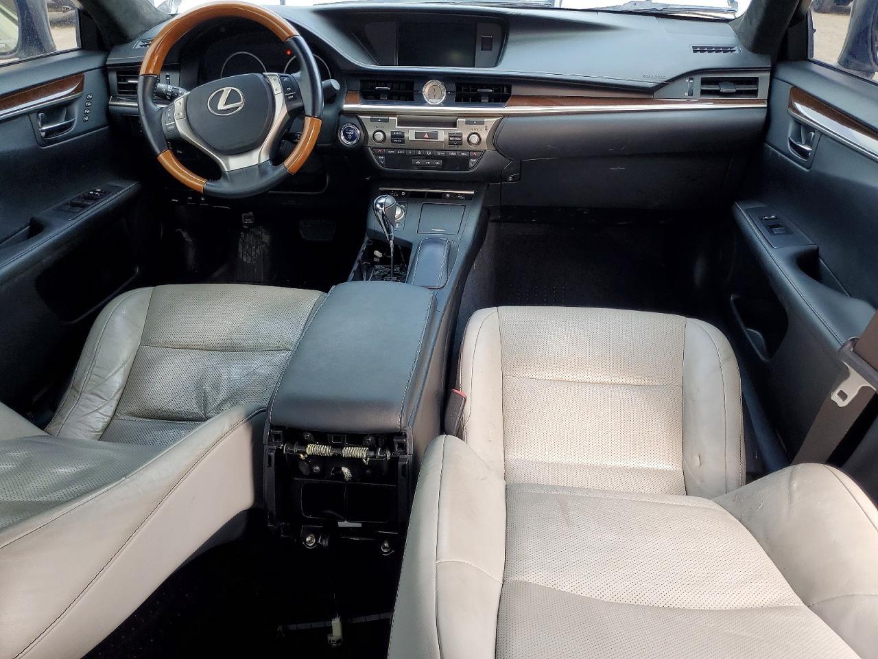 2015 LEXUS ES 300H