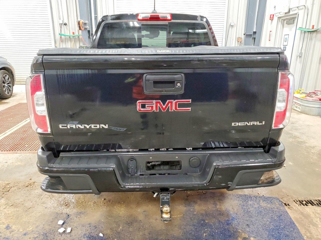 2017 GMC CANYON