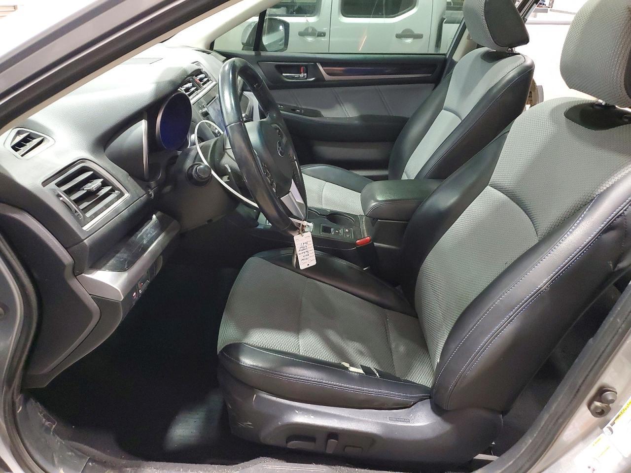 2017 SUBARU Legacy