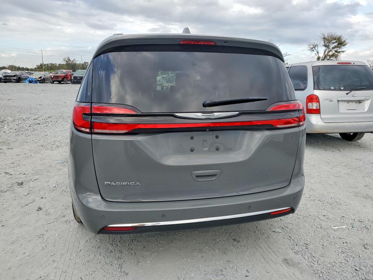 2022 CHRYSLER Pacifica