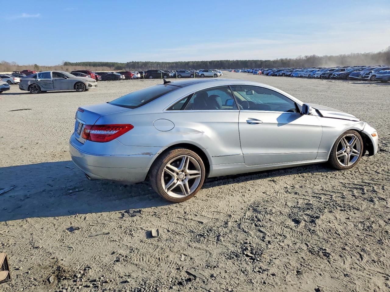 2013 MERCEDES-BENZ E-Class