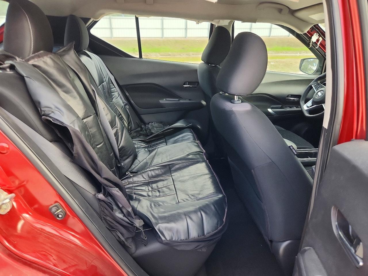 2021 NISSAN KICKS