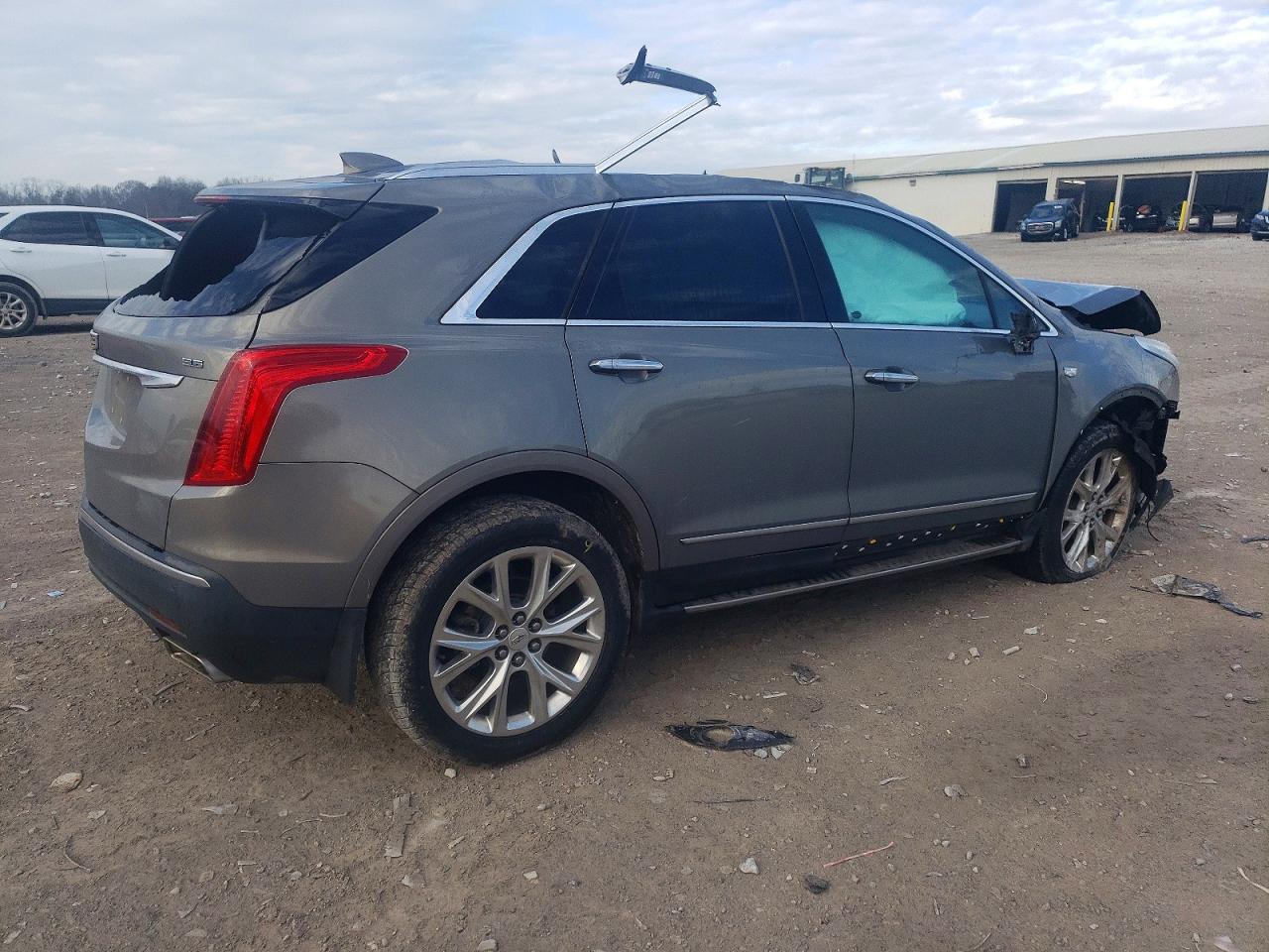 2017 CADILLAC XT5