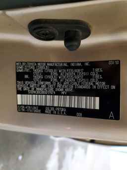 2011 TOYOTA SIENNA