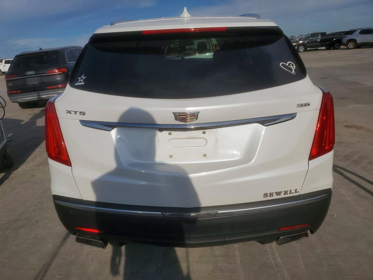 2017 CADILLAC XT5