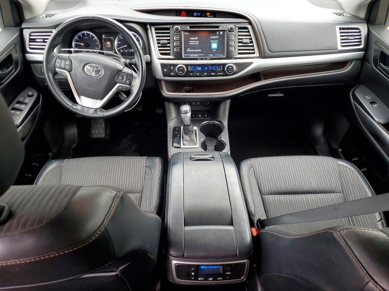 2017 TOYOTA HIGHLANDER