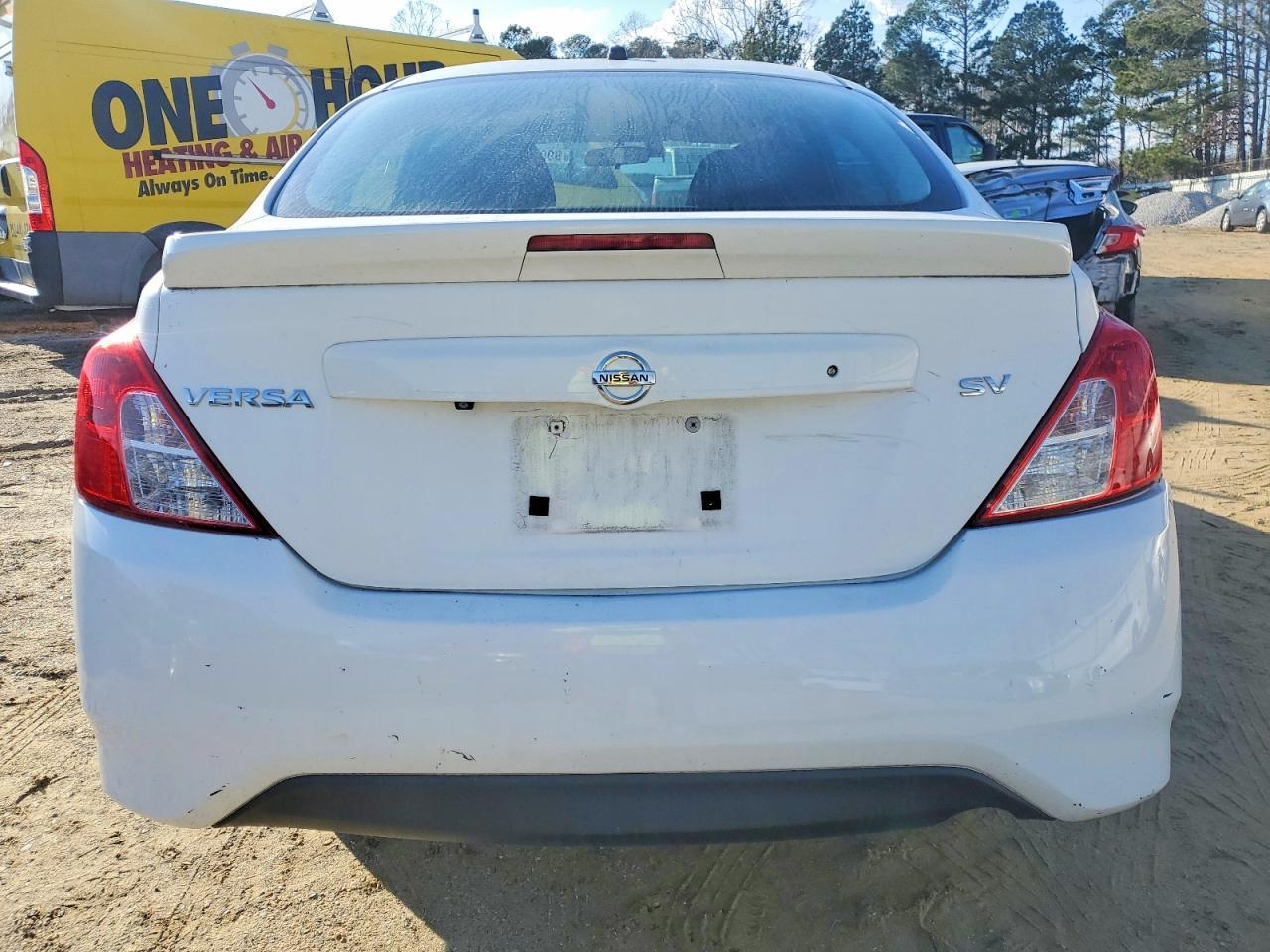 2019 NISSAN VERSA