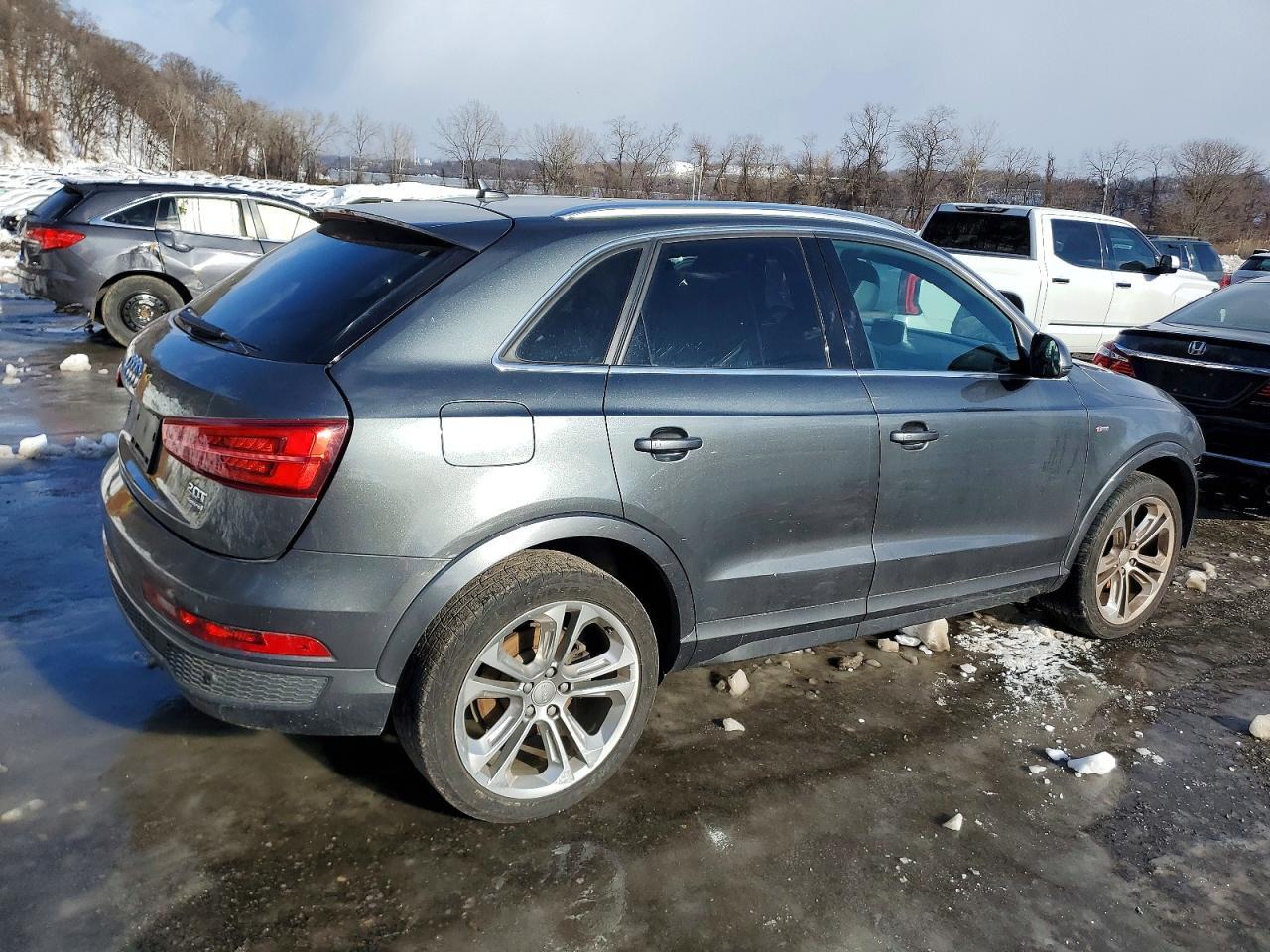 2018 AUDI Q3
