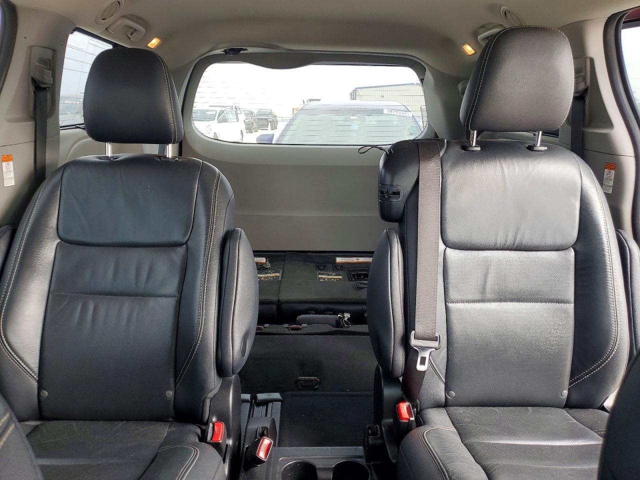 2017 TOYOTA SIENNA