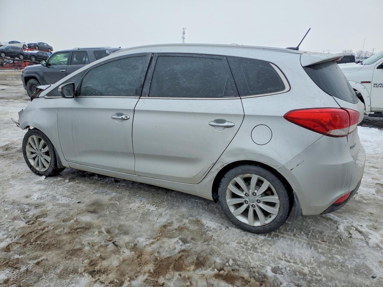 2014 KIA RONDO